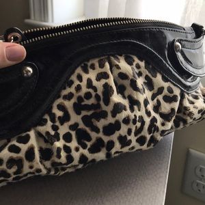 Black and white cheetah print purse